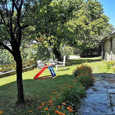 Con Gran Jardin En Holiday home