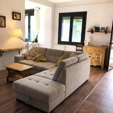 Holiday home Con Gran Jardin En *