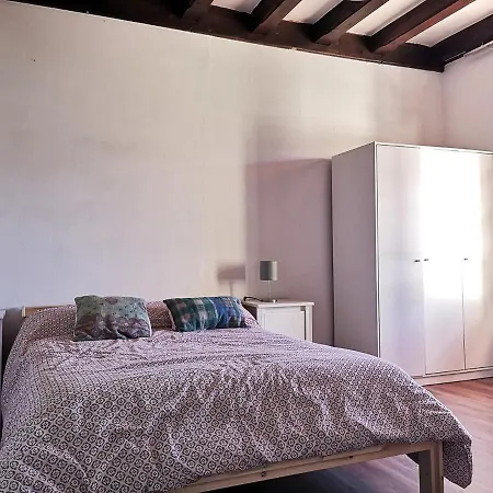 Holiday home Con Gran Jardin En *