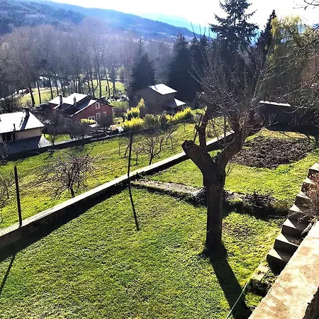 Holiday home Con Gran Jardin En
