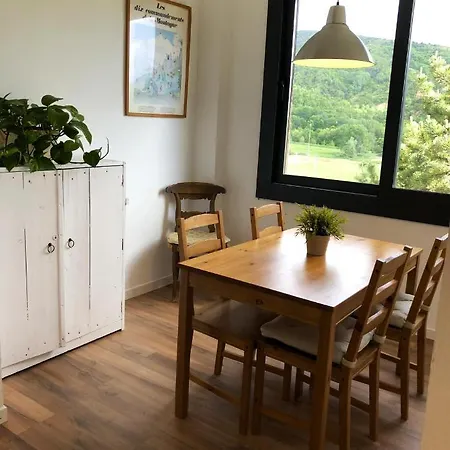 Con Gran Jardin En Holiday home