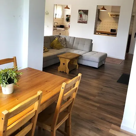 Holiday home Con Gran Jardin En