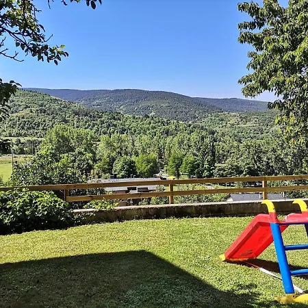 Con Gran Jardin En Hébergement de vacances *